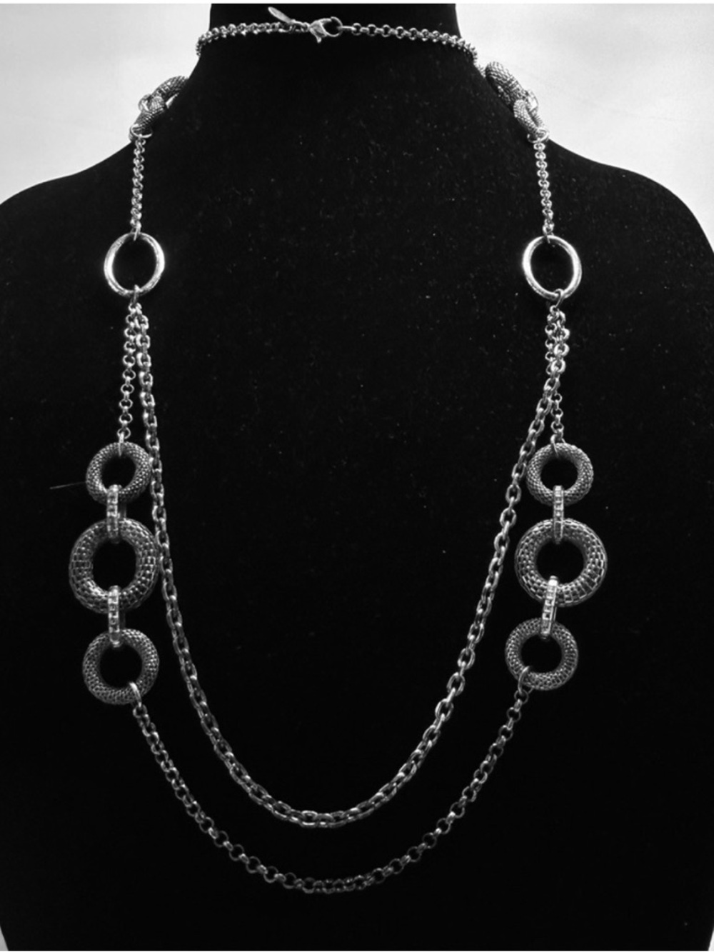 Premier Designs “On the Runway” Silver-Tone Multi-Strand Ring Link Necklace